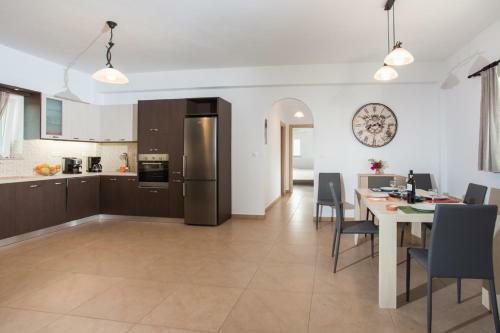 Villa Maria With Private Swimming Pool