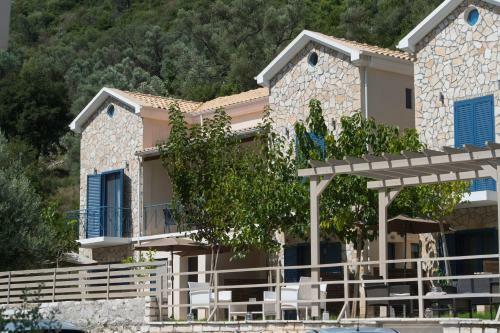 Hostal Ilianthos Apartments & Rooms