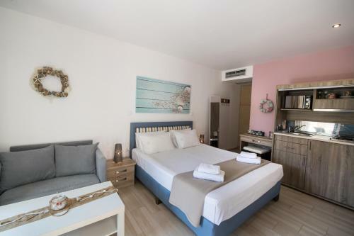 Hostal Ilianthos Apartments & Rooms