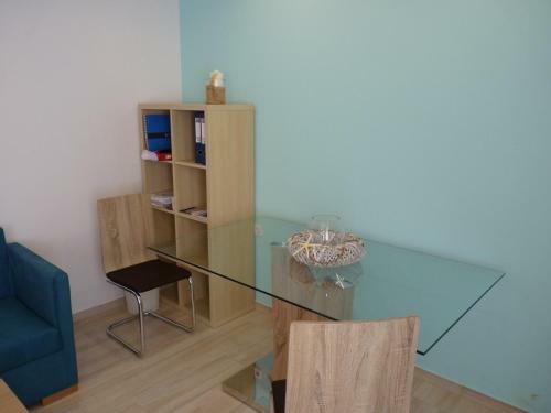 Hostal Ilianthos Apartments & Rooms