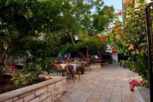 Marie Hotel