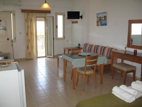 Fotis Studios Apartments