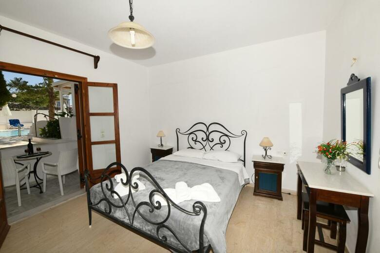 Hostal Sunflower Aparthotel