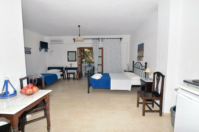 Hostal Sunflower Aparthotel