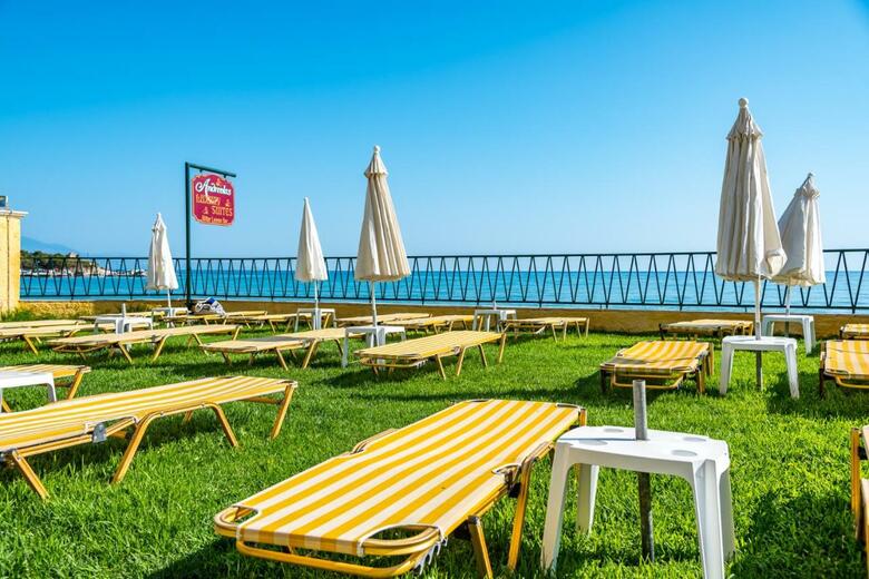 Aparthotel Andreolas Luxury Suites