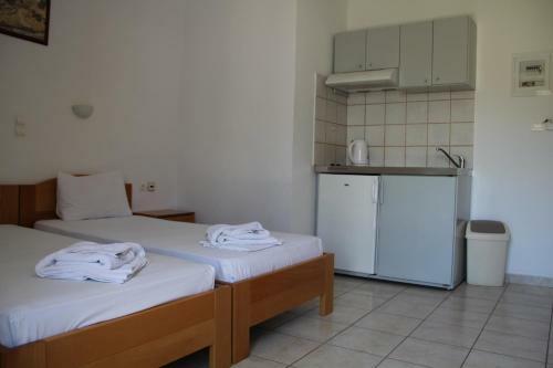Hostal Hotel Stavris