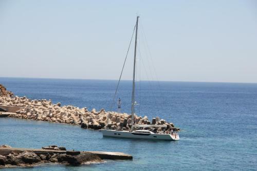 Hostal Hotel Stavris