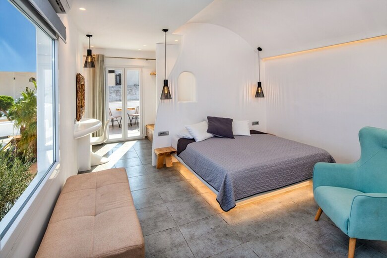 Hostal Gianna Suites