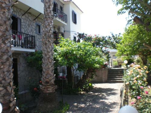 Islands Apartments
