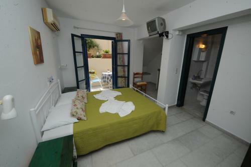 Apartamento Terra Fos Naxos Studios