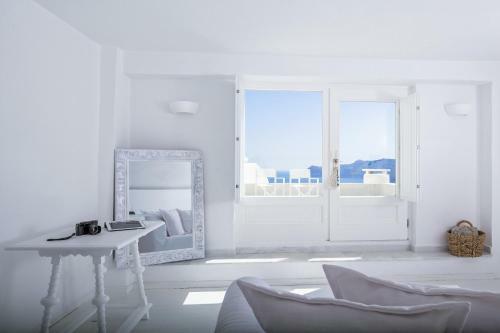 Hotel Canaves Oia Suites & Spa