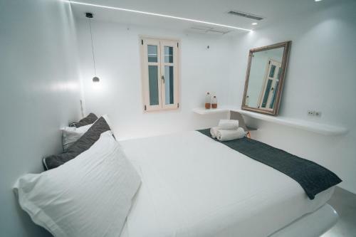 Alexandros Apartments