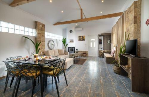 Hotel Caretta Village