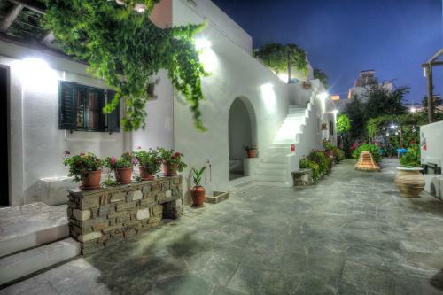 Hostal Eleni Rooms