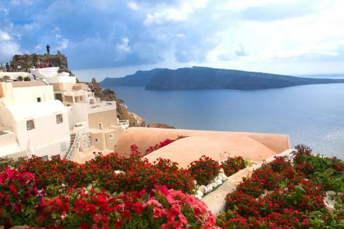 Villa Kastro Oia Houses