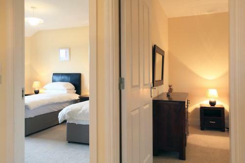 Villa Ardmullen 4 Bed Detached Holiday Home - Walnut