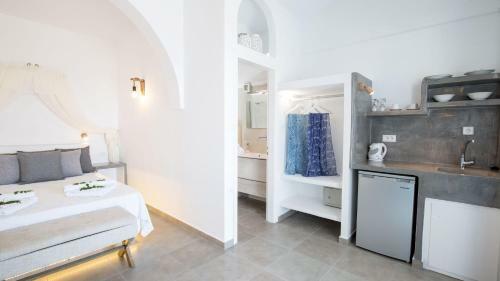 Hostal Ampelonas Apartments