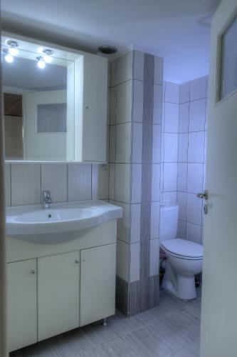 Zinni Koukaki Apartment