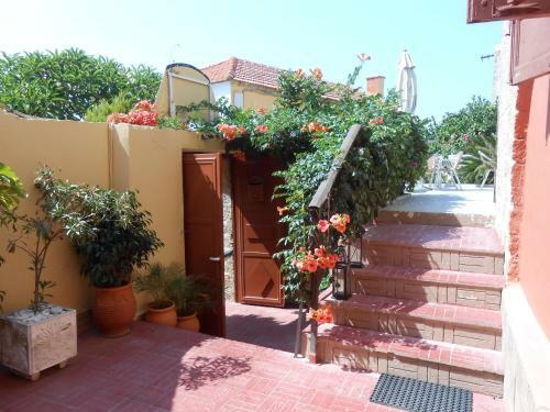 Hostal Niki's Pension