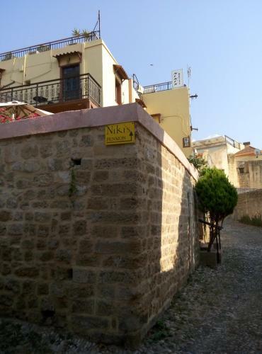 Hostal Niki's Pension