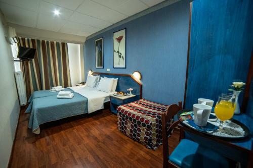 Argo Hotel Piraeus