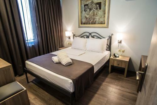 Argo Hotel Piraeus