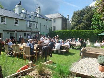 The White Cliffs Hotel