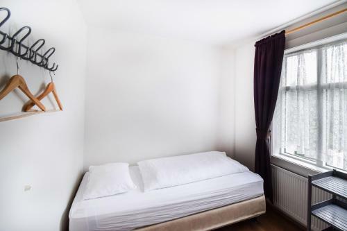 Hostal Guesthouse Andrea