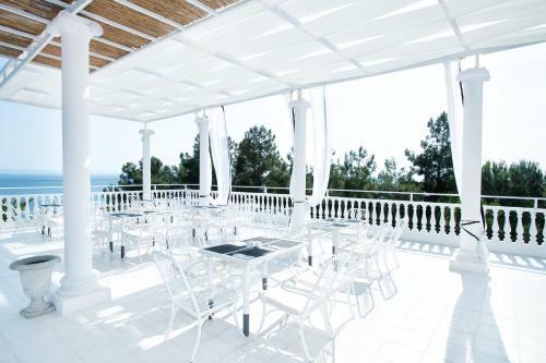Hotel Bianco Olympico Beach Resort