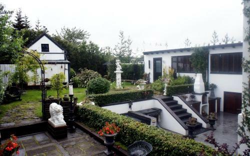 Villa Little White Castle