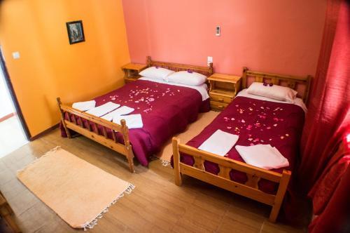 Agathi Beach House (black Rocks)