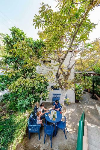 Hostal Alpha Stegna Sun