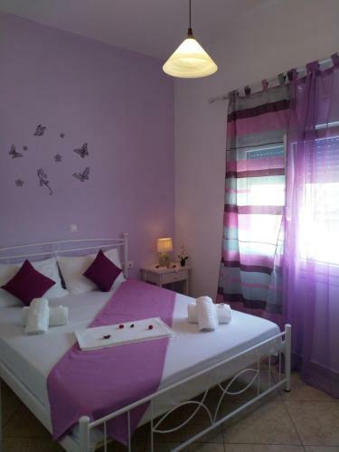 Hostal Nikoletta Rooms