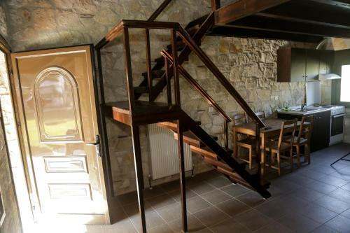 Gioulis Apartments & Studios