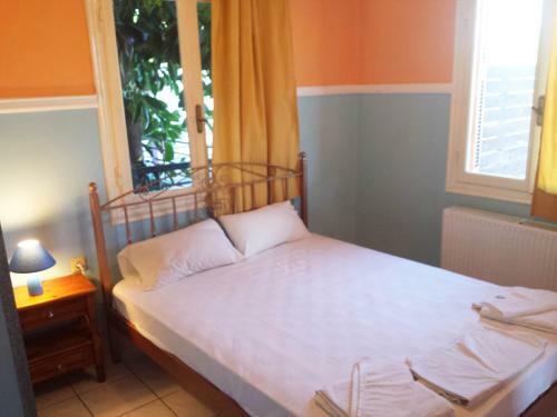 Eugenia Hotel & Apartments