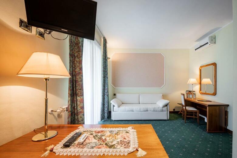 Hotel Elena
