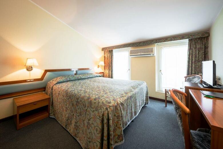 Hotel Elena