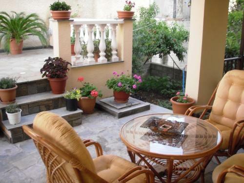Ikos Studios And Apartments
