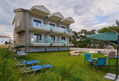 Grey House Apartments