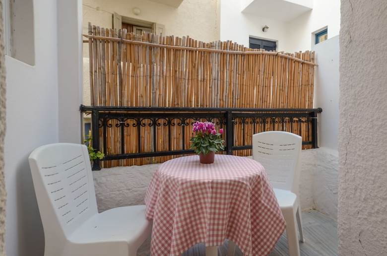 Panormos Hotel And Studios