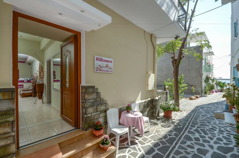 Panormos Hotel And Studios