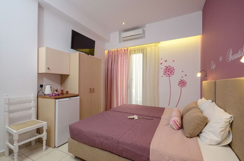Panormos Hotel And Studios