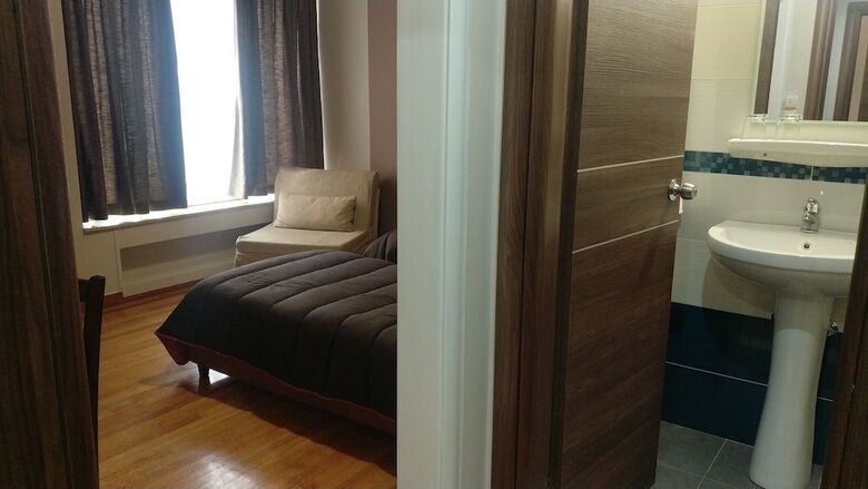 Bed & Breakfast Ambrosia Suites