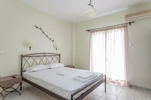Konstantinos Hotel & Apartments 2