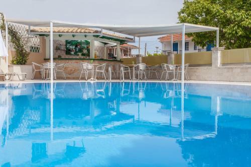 Konstantinos Hotel & Apartments 2