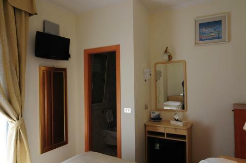 Hotel Ariella