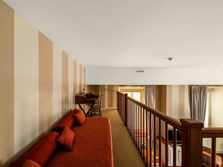 Hotel Camperio House Suites