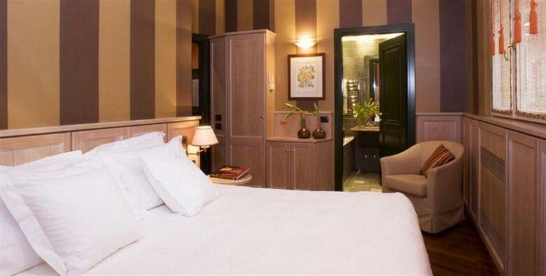 Hotel Camperio House Suites