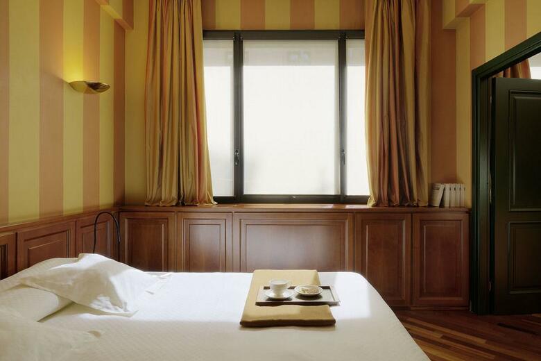 Hotel Camperio House Suites