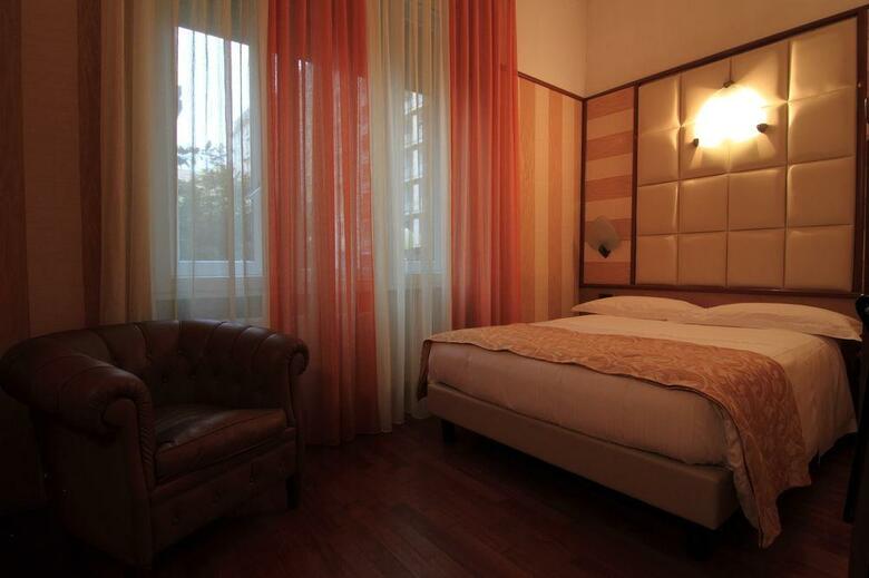 Hotel Metr�